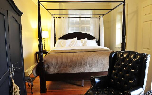 Plantation House Bed & Breakfast