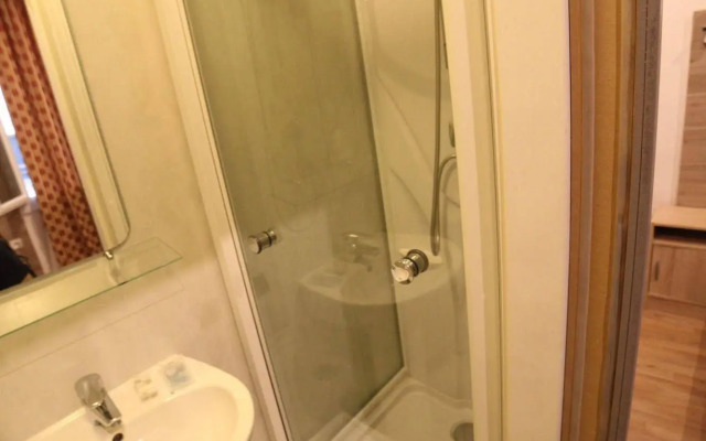 Evelia Hotels