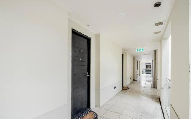One-Bedroom In Loft Viaduct