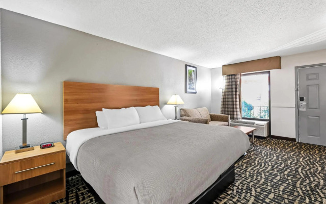 Quality Inn Bowling Green South