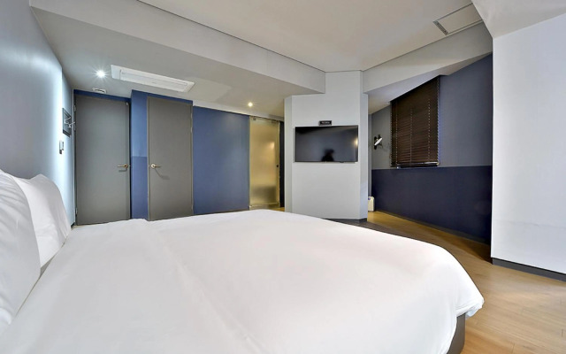 Hound Hotel Seomyeon 1st Street
