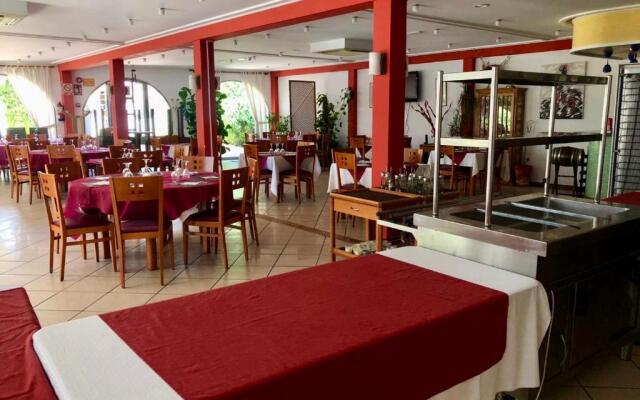 Vidalbir Apartahotel