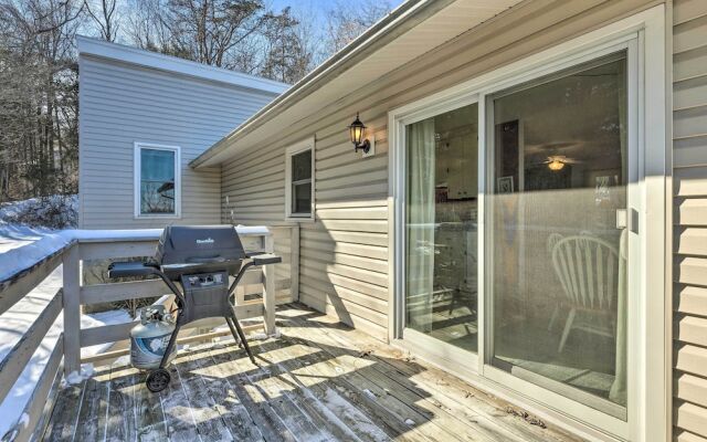 Massanutten Retreat w/ Double Deck & Mtn View!
