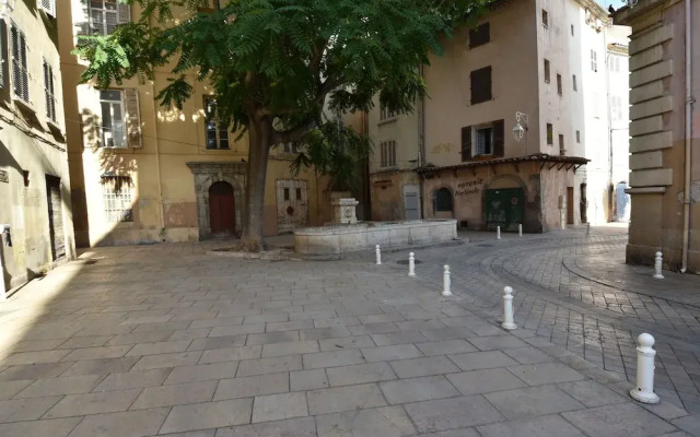 37 Rue Alézard