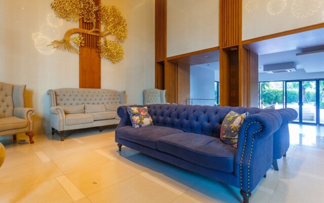 Aristo 2 Beach Front - by Holy Cow 413