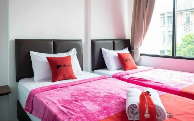 RedDoorz Plus near ICE BSD 2