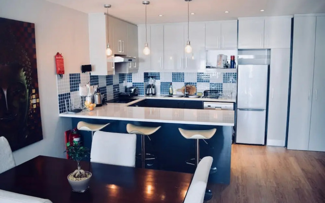 2 Bedroom Apartment With Table Mountain Views