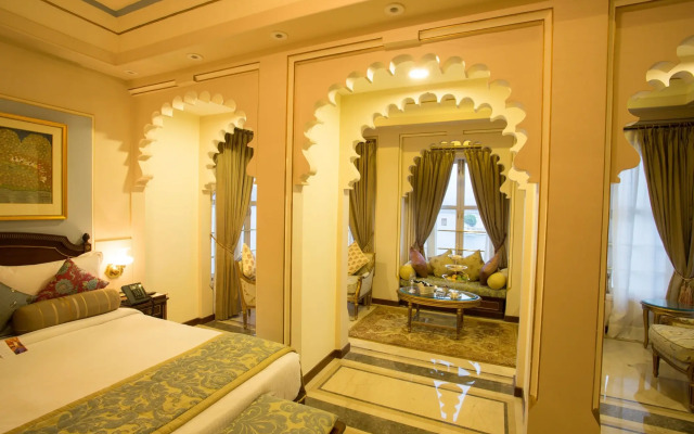 Taj Fateh Prakash Palace