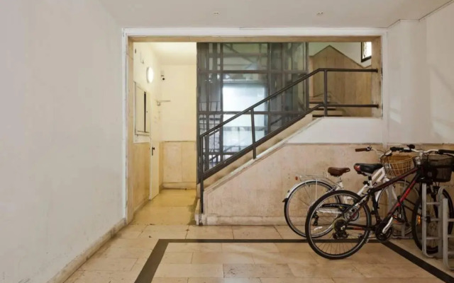 Gordon beach! 2 bedrooms great location