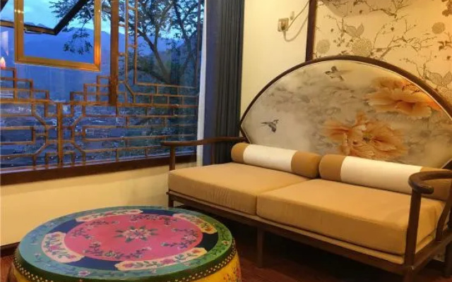 Xijiang Qianhu Miao Village Yunjian Mid-Mountain Guest House (Observation Deck Store) – Guest Rooms – Qiandongnan