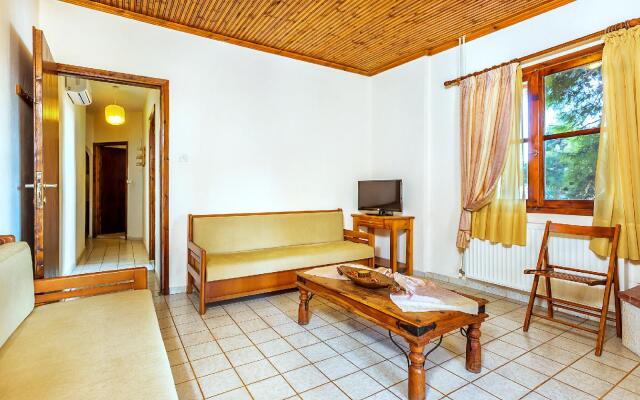 Xenios Loutra Village Karnagio