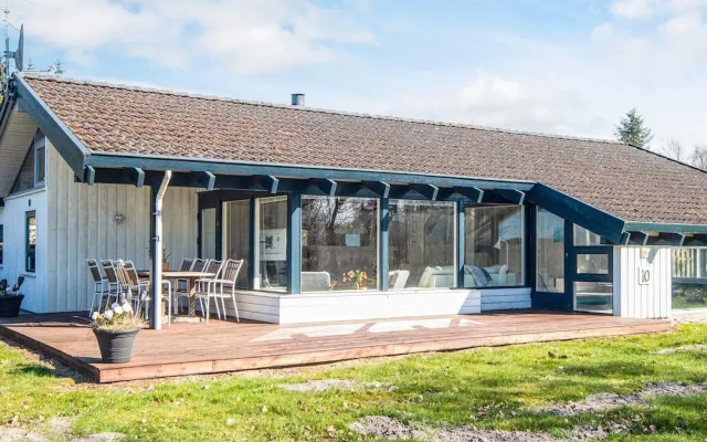 10 Person Holiday Home in Bindslev-by Traum