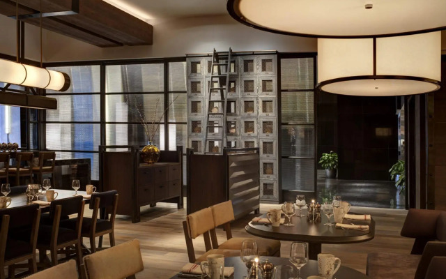 Loews Philadelphia Hotel