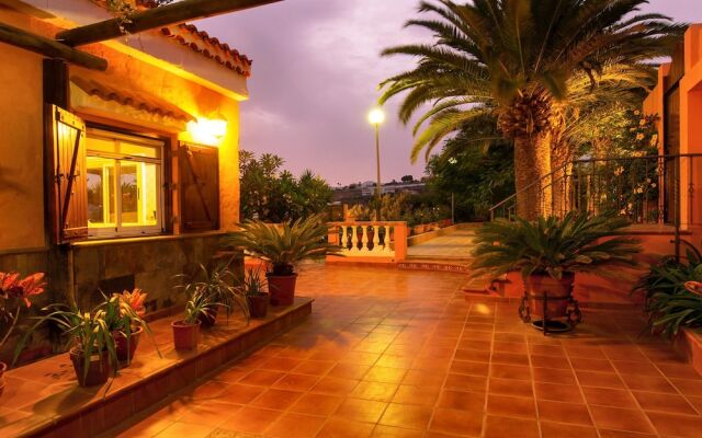 Finca Pueblo Salobre Hasta 12 Personas