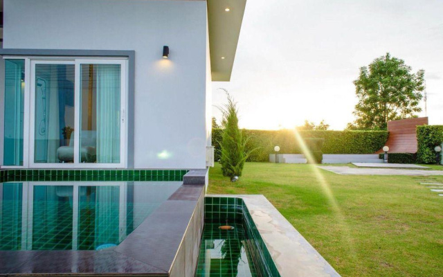 Ploy Pool Resort @ Hua Hin