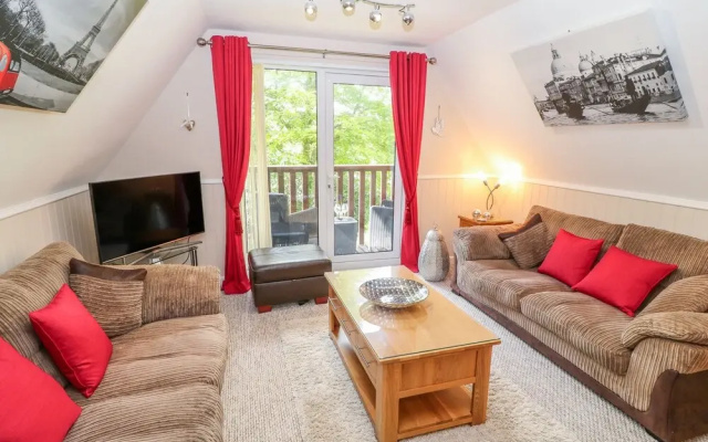 17 Valley Lodges