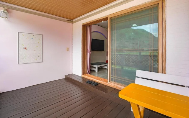 Yeongwol Gangeulpumeunsoo Pension