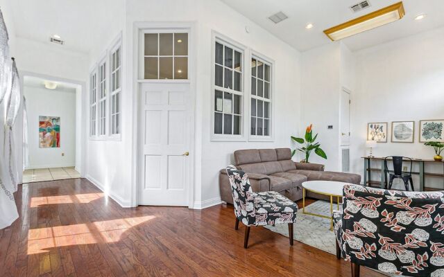 1832 Airy 4 BR in Garden District