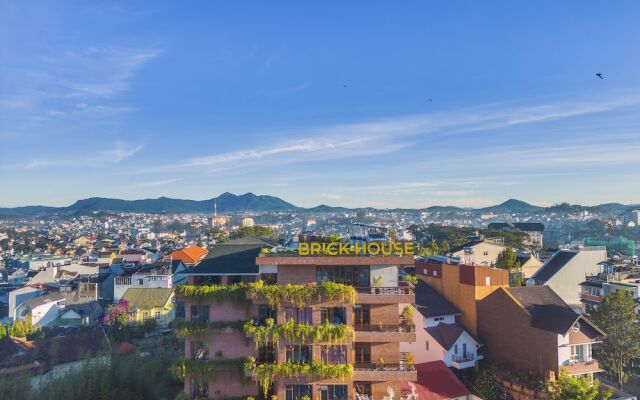 Brick House Dalat Hotel