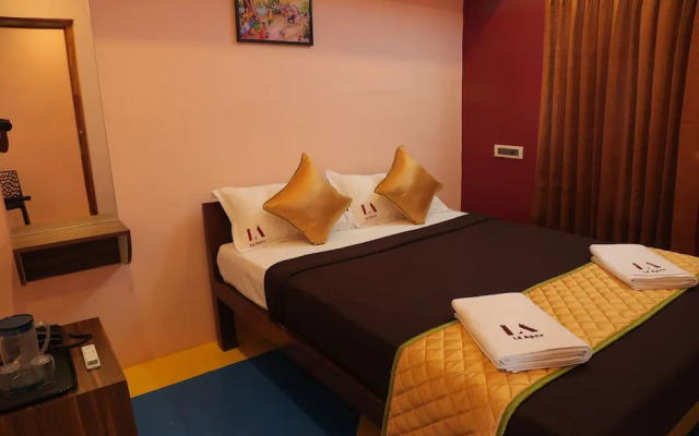 Le Apex Tharavaadu
