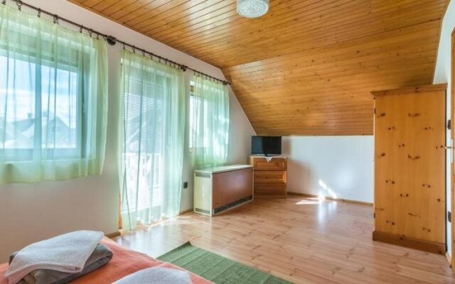 Topáz Apartmanházak