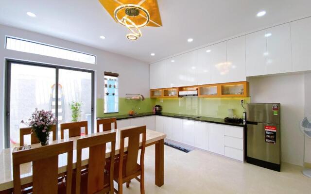 Gold Pig Homestay & Apartment