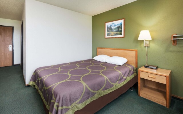 Capital O Amerihost Inn and Suites Kingdom City Hwy 54 MO