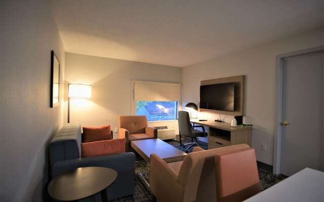 Baymont by Wyndham Pine Grove I-81