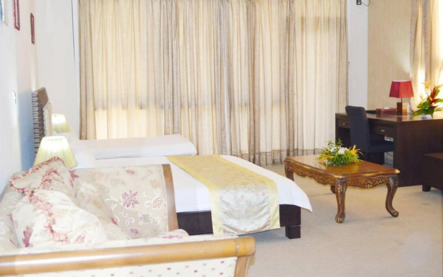 Loumaile Lodge