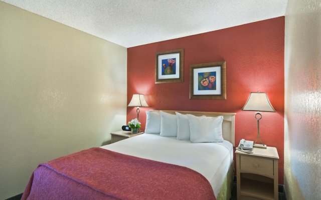 Oxford Inn & Suites Lancaster