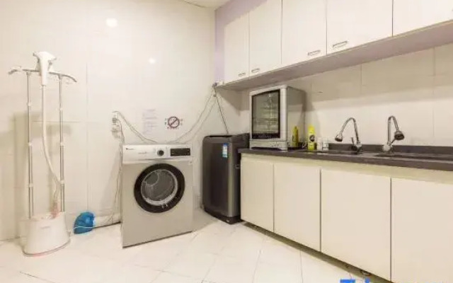 Yunxi Luxury Suites Hotel (Lanzhou Yantan High-tech Zone Branch)