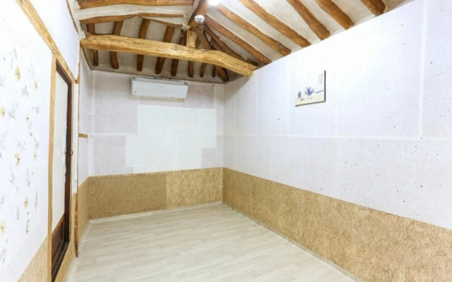 Ganghwado Hwanggeumbit Pension