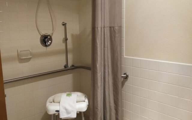 Sisters Inn And Suites