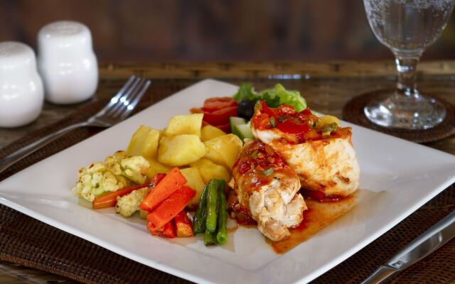 Tapa Bale Gede Nusa Lembongan