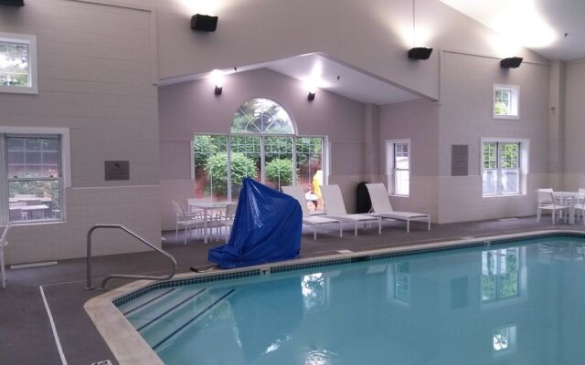 Country Inn & Suites By Carlson, Roanoke, VA