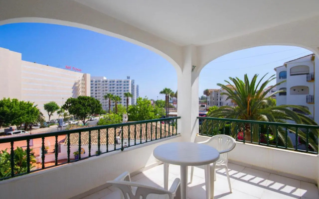Erisa 31 by IVI Real Estate