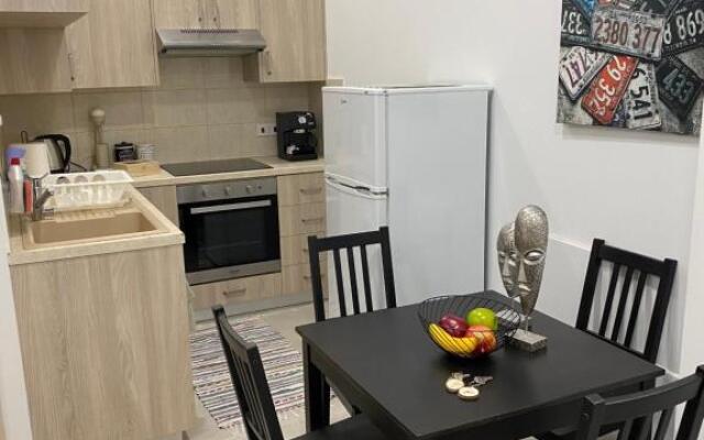 Modern City Center Apartment Saripolou 2