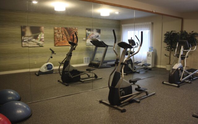 Holiday Inn Express Munising-Lakeview by IHG