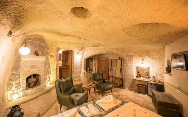 Charming Cave Hotel