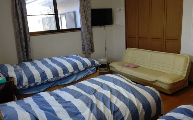 Awaji Tourist Trophy House – Guest Rooms – Sumoto