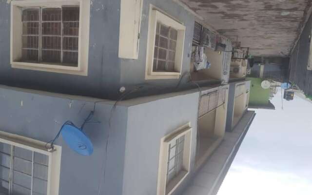 Impeccable 3-bed Apartment Located in Lagos