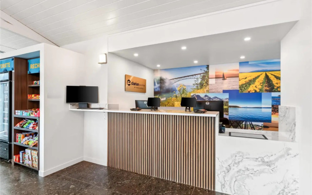 Clarion Pointe Mount Vernon - Burlington