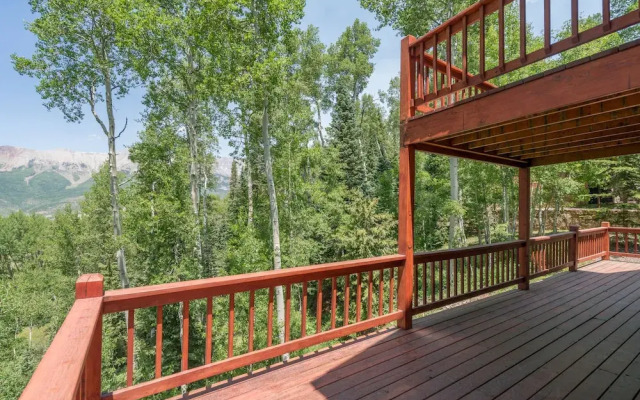 Wapiti Mountain Escape