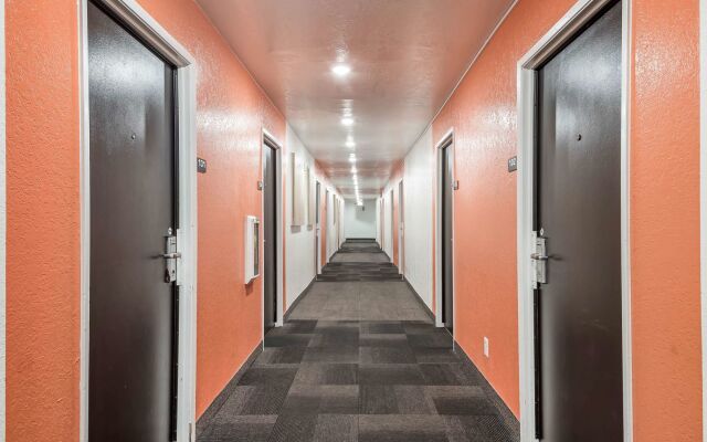 Motel 6 Ogden, UT- Downtown