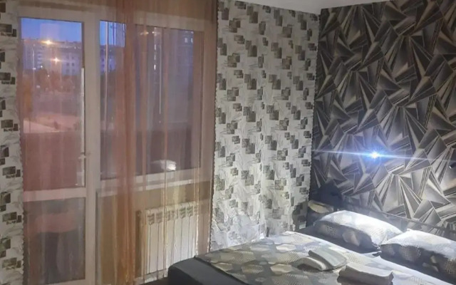 Квартира посуточно в 3м микрорайоне 16