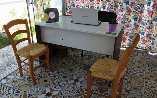 Casa Pallet Hotel - Adults Only