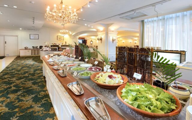 Le Midi Hotel