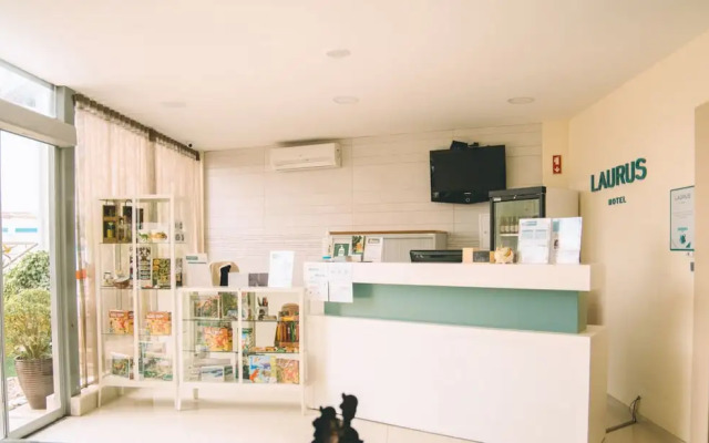 Laurus Hotel