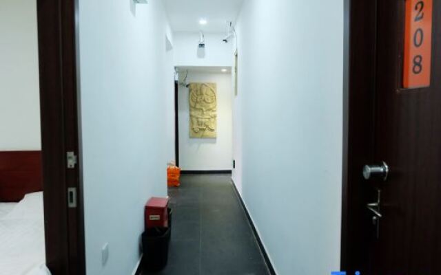 Shanghai Jingjing Hotel (Caobao Road Subway Station)