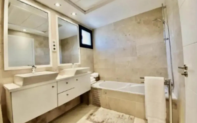 Premium Luxury-casares Del Mar-seaside Apartment
